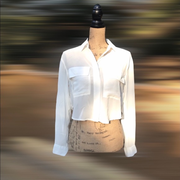 Studio F Tops - 🛍 3/$20 Studio F off white top NWOT